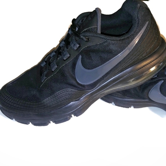 nike air max tr 365 black